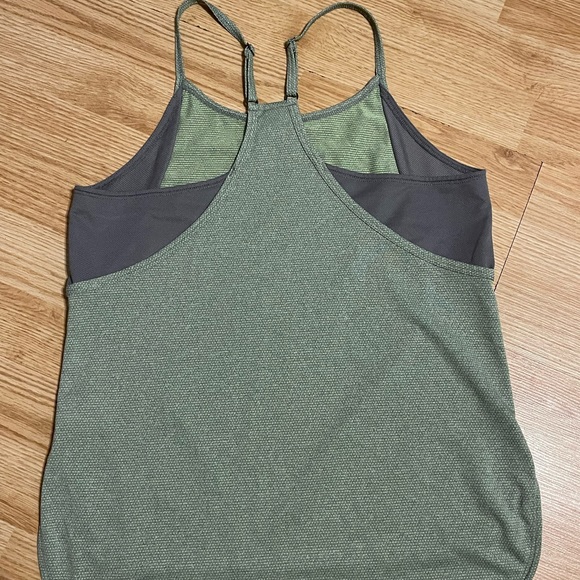 Lole Tank Top - Picture 2 of 5